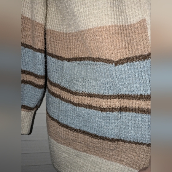 SO Juniors Blue, Tan, and Cream Waffle Cardigan. Size L. NWT - Picture 6 of 8